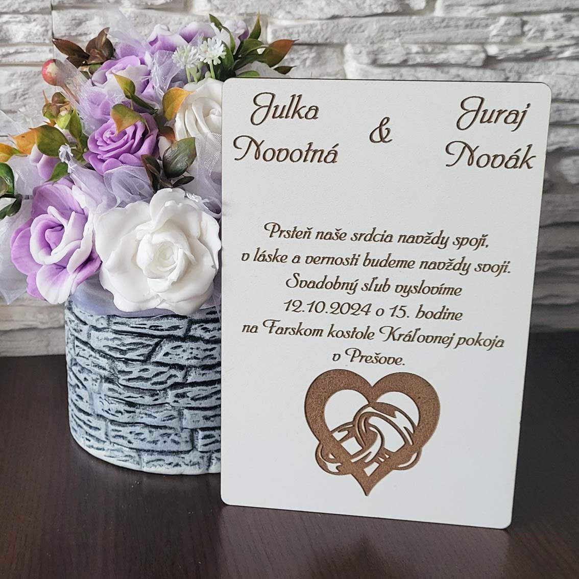 Drevená svadobná pozvánka