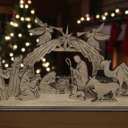 Drevený vyrezávaný betlehem – elegantná vianočná dekorácia