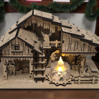 Rodinný drevený betlehem so strieškou