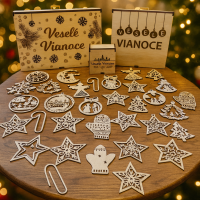 Sada drevených vianočných ozdôb – Veselé Vianoce (8 ks)